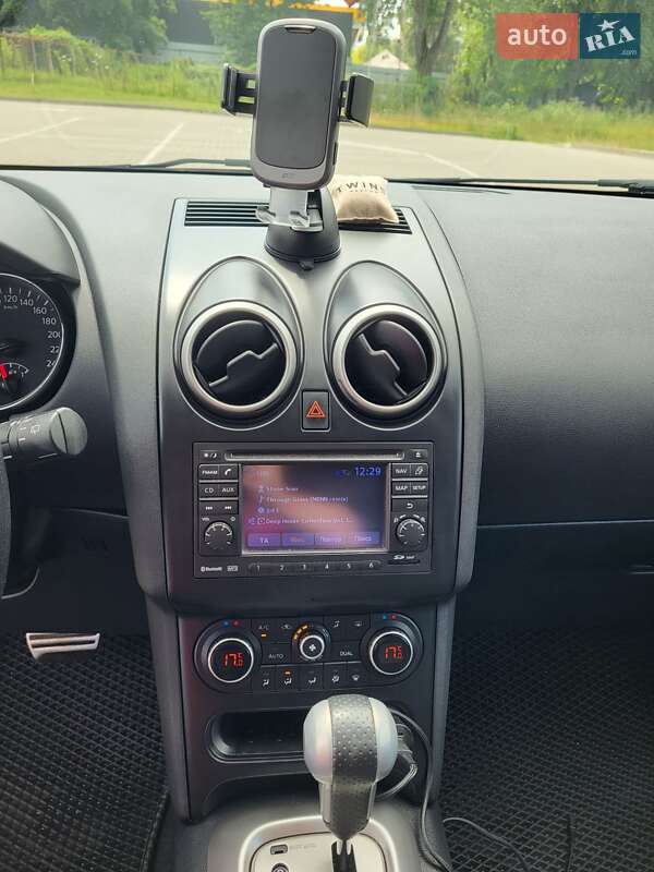 Позашляховик / Кросовер Nissan Qashqai+2 2011 в Чернігові фото 16 Позашляховик / Кросовер Nissan Qashqai+2 2011 в Чернігові