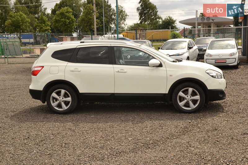 Внедорожник / Кроссовер Nissan Qashqai+2 2012 в Луцке