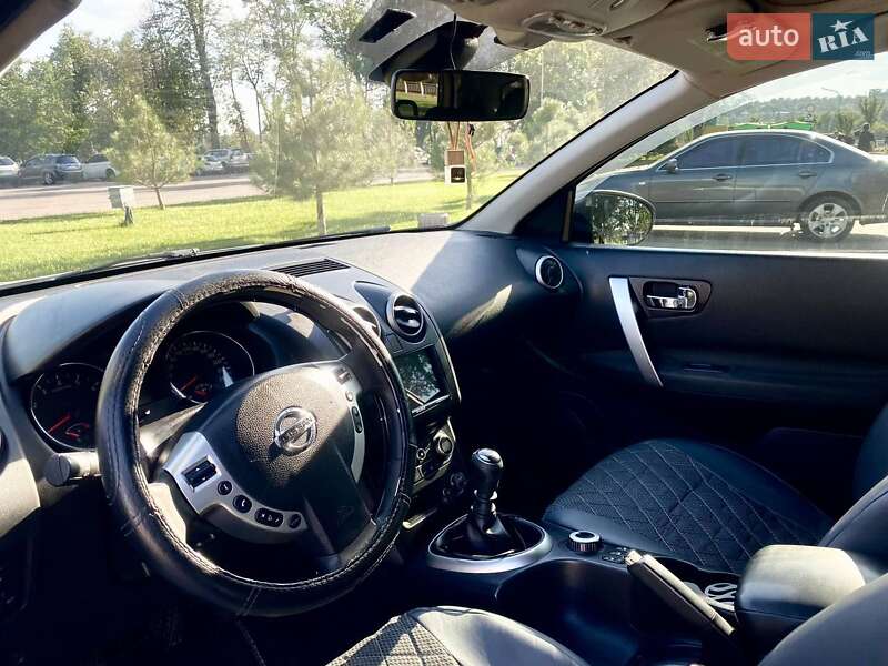 Внедорожник / Кроссовер Nissan Qashqai+2 2010 в Краматорске