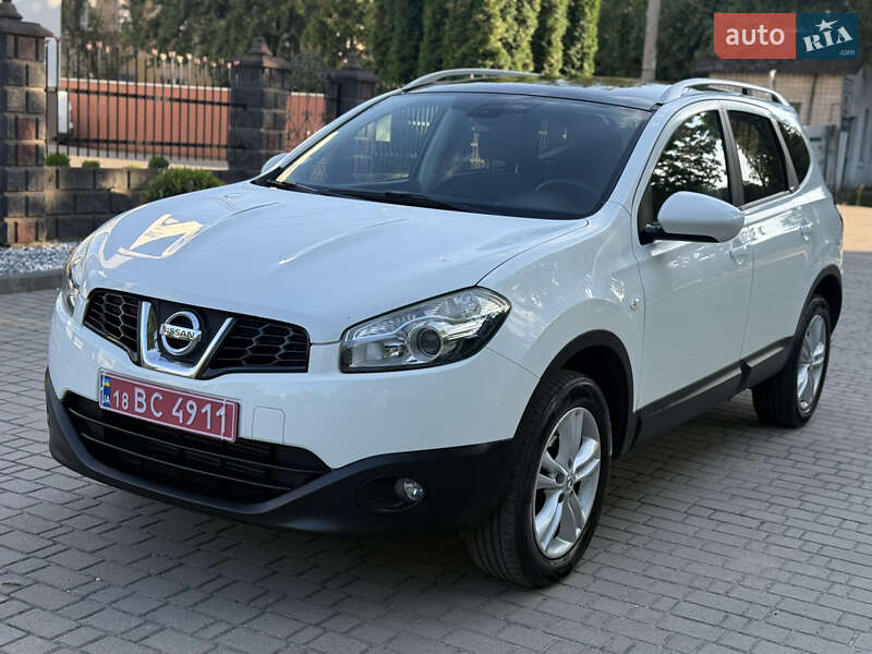 Nissan Qashqai+2 2010