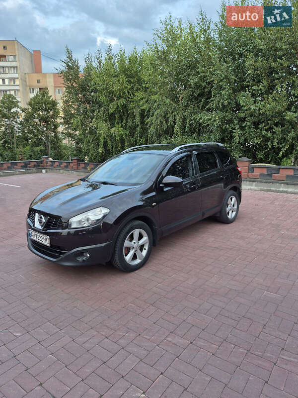 Внедорожник / Кроссовер Nissan Qashqai+2 2011 в Ровно