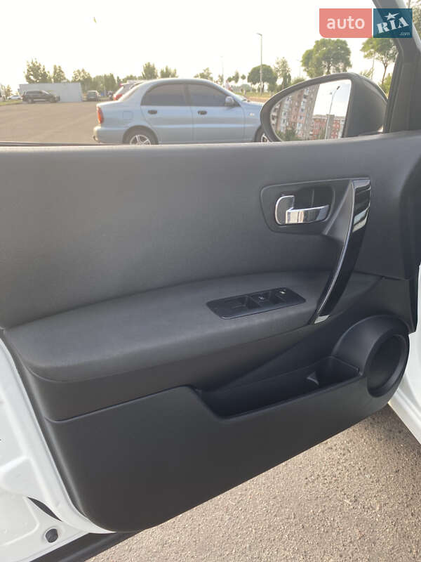 Внедорожник / Кроссовер Nissan Qashqai+2 2011 в Черкассах