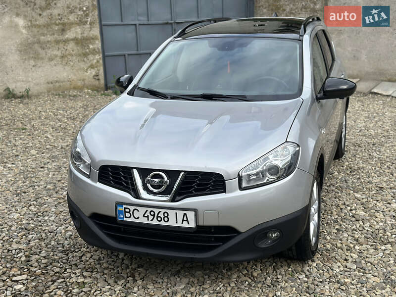 Позашляховик / Кросовер Nissan Qashqai+2 2013 в Стрию
