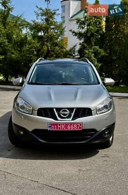 Позашляховик / Кросовер Nissan Qashqai+2 2012 в Києві