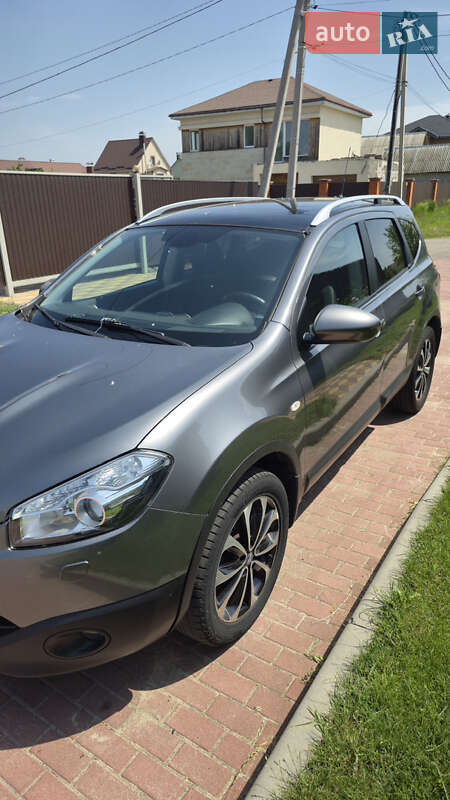 Внедорожник / Кроссовер Nissan Qashqai+2 2011 в Чернигове