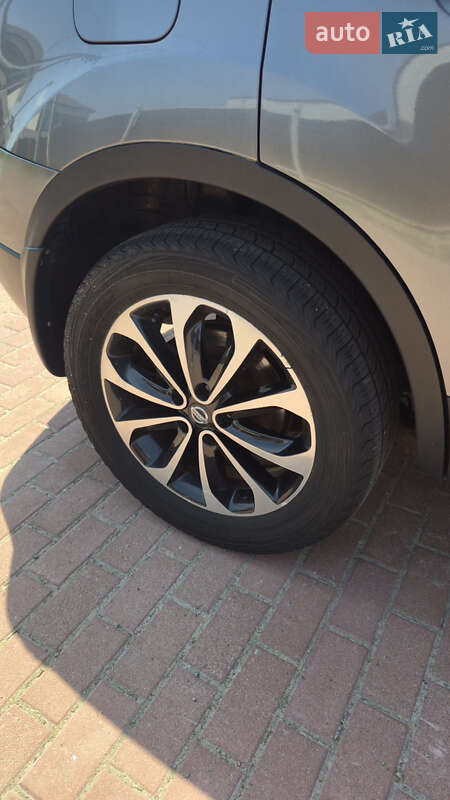 Внедорожник / Кроссовер Nissan Qashqai+2 2011 в Чернигове