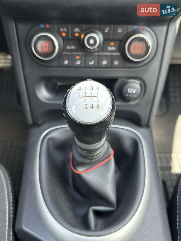 Внедорожник / Кроссовер Nissan Qashqai+2 2012 в Белогородке