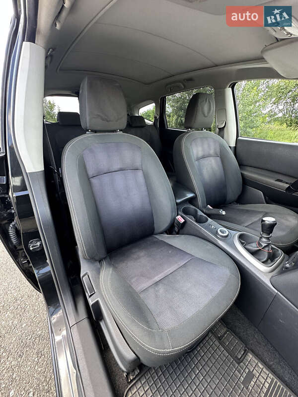 Внедорожник / Кроссовер Nissan Qashqai+2 2012 в Белогородке