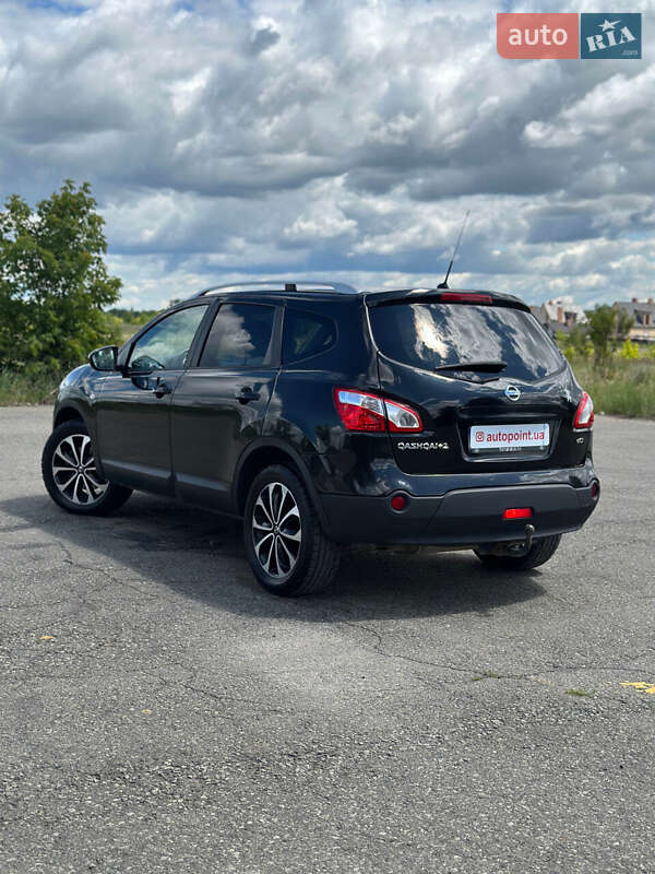 Внедорожник / Кроссовер Nissan Qashqai+2 2012 в Белогородке
