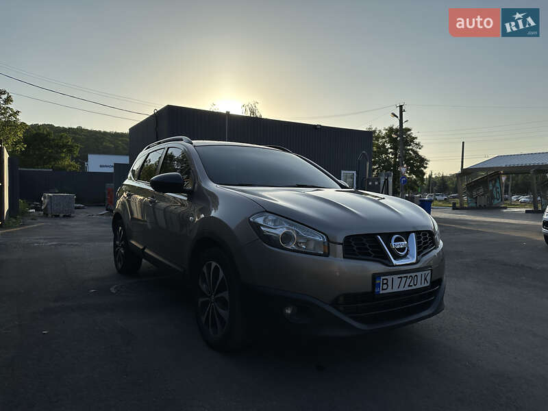 Внедорожник / Кроссовер Nissan Qashqai+2 2013 в Полтаве
