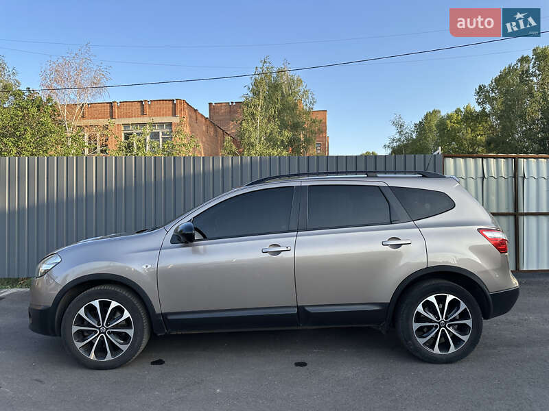 Внедорожник / Кроссовер Nissan Qashqai+2 2013 в Полтаве