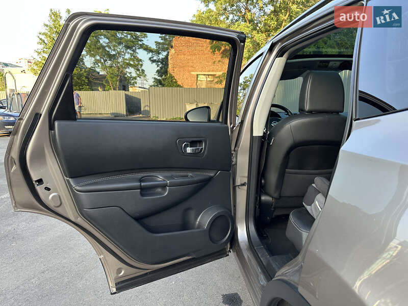 Внедорожник / Кроссовер Nissan Qashqai+2 2013 в Полтаве