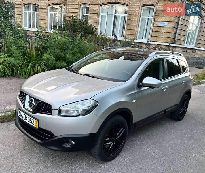 Nissan Qashqai+2 2012