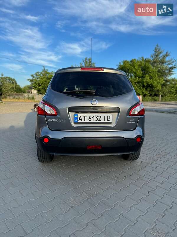 Позашляховик / Кросовер Nissan Qashqai+2 2013 в Косові