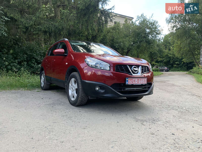 Внедорожник / Кроссовер Nissan Qashqai+2 2011 в Луцке