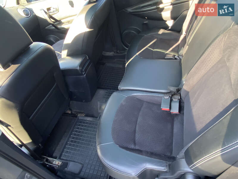 Позашляховик / Кросовер Nissan Qashqai+2 2013 в Тульчині