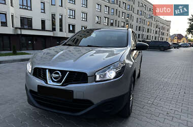 Позашляховик / Кросовер Nissan Qashqai+2 2013 в Івано-Франківську