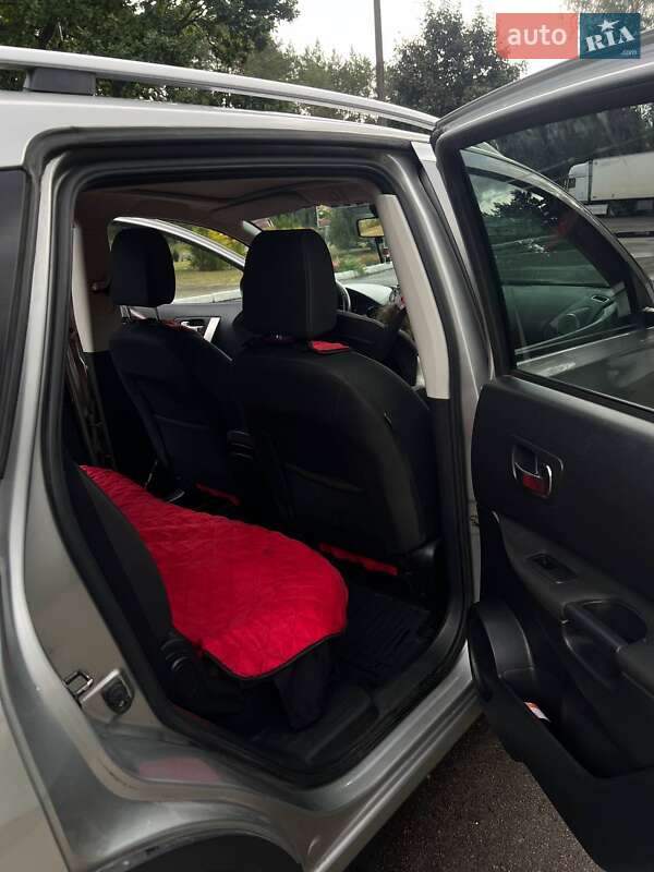 Внедорожник / Кроссовер Nissan Qashqai+2 2011 в Маневичах