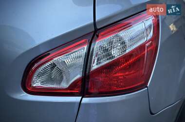 Внедорожник / Кроссовер Nissan Qashqai+2 2012 в 