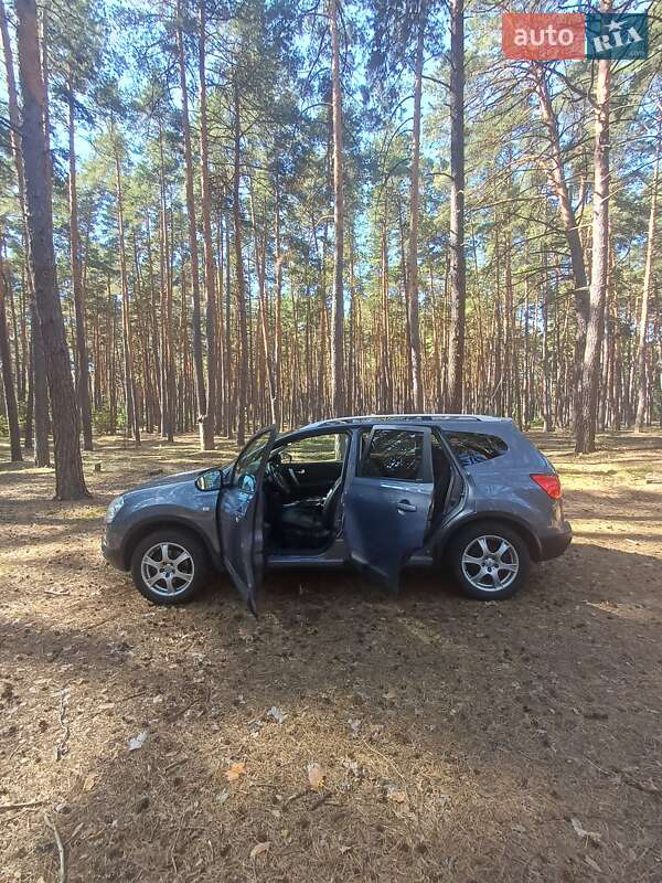 Внедорожник / Кроссовер Nissan Qashqai+2 2009 в Гадяче