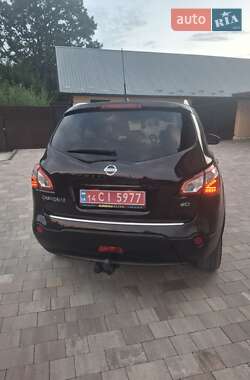 Внедорожник / Кроссовер Nissan Qashqai+2 2011 в 