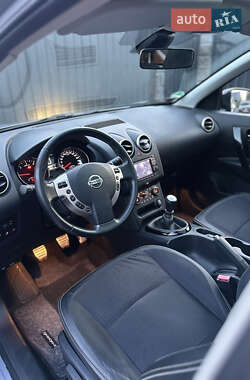 Позашляховик / Кросовер Nissan Qashqai+2 2013 в 