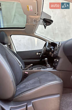 Позашляховик / Кросовер Nissan Qashqai+2 2013 в 