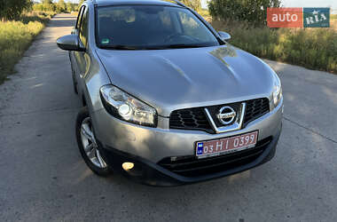 Позашляховик / Кросовер Nissan Qashqai+2 2011 в  фото 3 Позашляховик / Кросовер Nissan Qashqai+2 2011 в