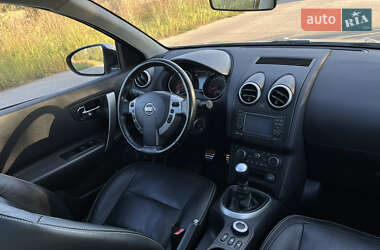 Позашляховик / Кросовер Nissan Qashqai+2 2011 в  фото 31 Позашляховик / Кросовер Nissan Qashqai+2 2011 в