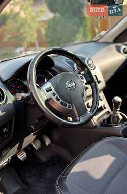 Позашляховик / Кросовер Nissan Qashqai+2 2013 в 