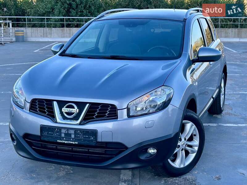 Внедорожник / Кроссовер Nissan Qashqai+2 2012 в Киеве