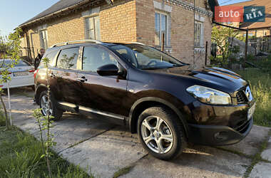 Позашляховик / Кросовер Nissan Qashqai+2 2012 в Києві