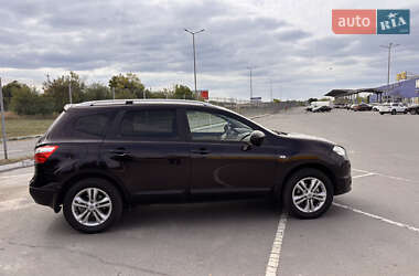 Внедорожник / Кроссовер Nissan Qashqai+2 2010 в 