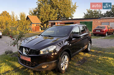 Внедорожник / Кроссовер Nissan Qashqai+2 2010 в 