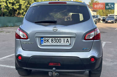Внедорожник / Кроссовер Nissan Qashqai+2 2010 в 