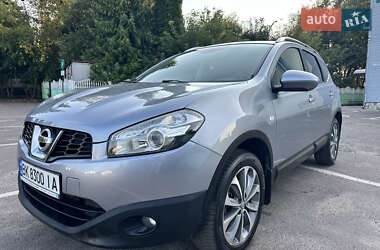 Внедорожник / Кроссовер Nissan Qashqai+2 2010 в 