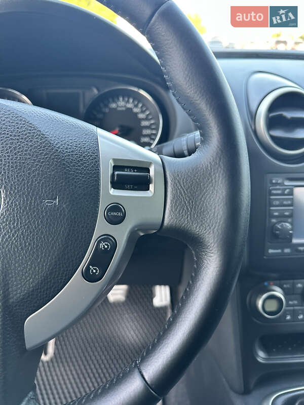 Позашляховик / Кросовер Nissan Qashqai+2 2010 в Дубні