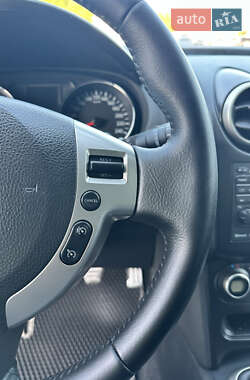 Внедорожник / Кроссовер Nissan Qashqai+2 2010 в 