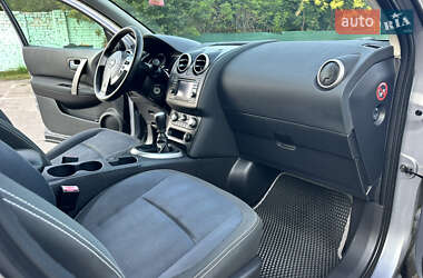Внедорожник / Кроссовер Nissan Qashqai+2 2010 в 