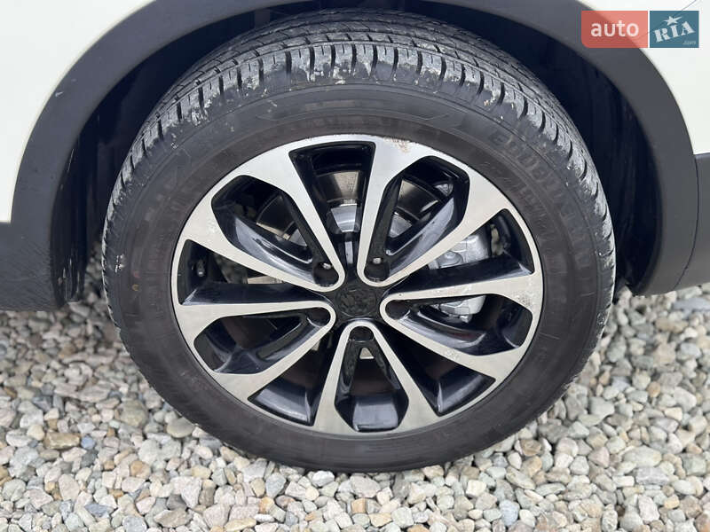 Внедорожник / Кроссовер Nissan Qashqai+2 2013 в Ивано-Франковске