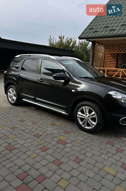Внедорожник / Кроссовер Nissan Qashqai+2 2012 в 