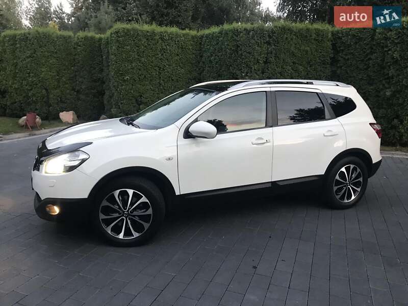 Nissan Qashqai+2 2011