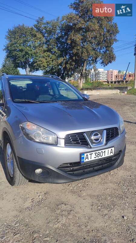 Внедорожник / Кроссовер Nissan Qashqai+2 2012 в Черновцах