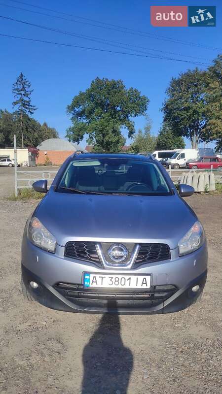 Внедорожник / Кроссовер Nissan Qashqai+2 2012 в Черновцах