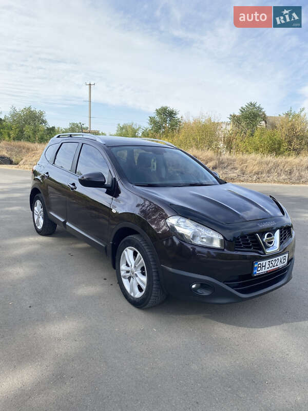 Nissan Qashqai+2 2011