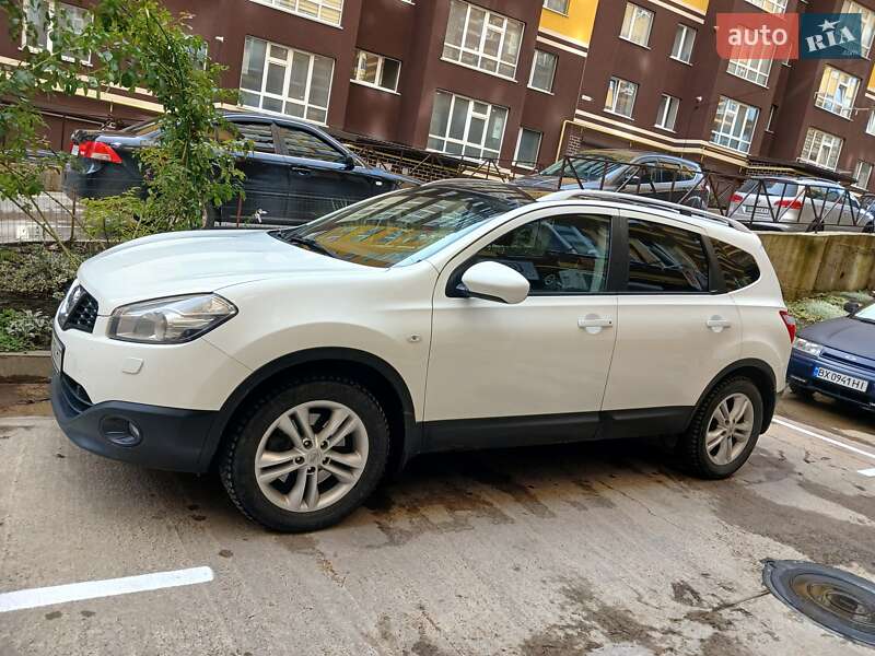 Позашляховик / Кросовер Nissan Qashqai+2 2012 в Хмельницькому