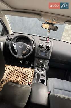 Внедорожник / Кроссовер Nissan Qashqai+2 2010 в 