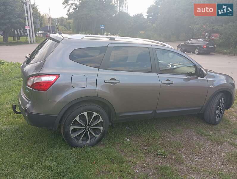 Внедорожник / Кроссовер Nissan Qashqai+2 2013 в Львове
