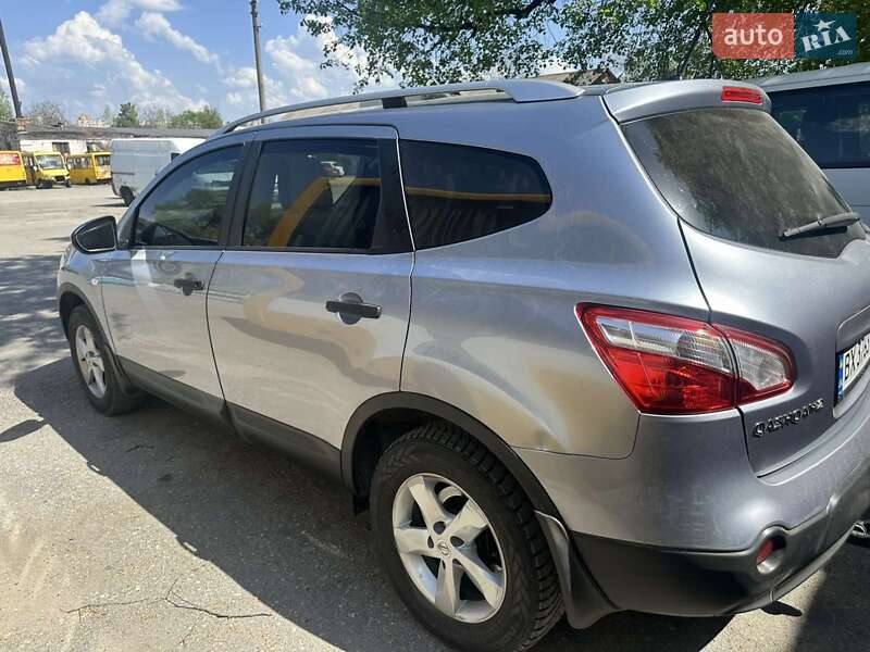Внедорожник / Кроссовер Nissan Qashqai+2 2013 в Хмельницком