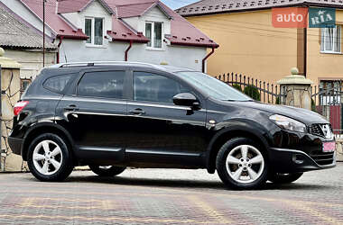 Внедорожник / Кроссовер Nissan Qashqai+2 2012 в 